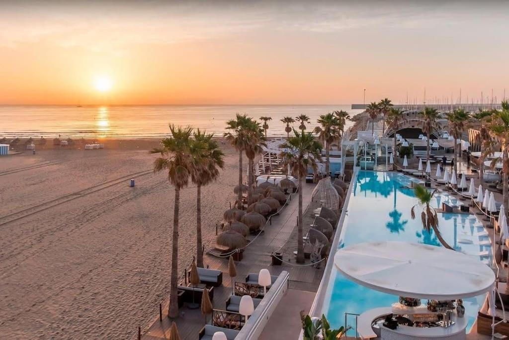 Noche Insolita En Yate De 16M A 2 Minutos De La Playa Valencia Exterior foto